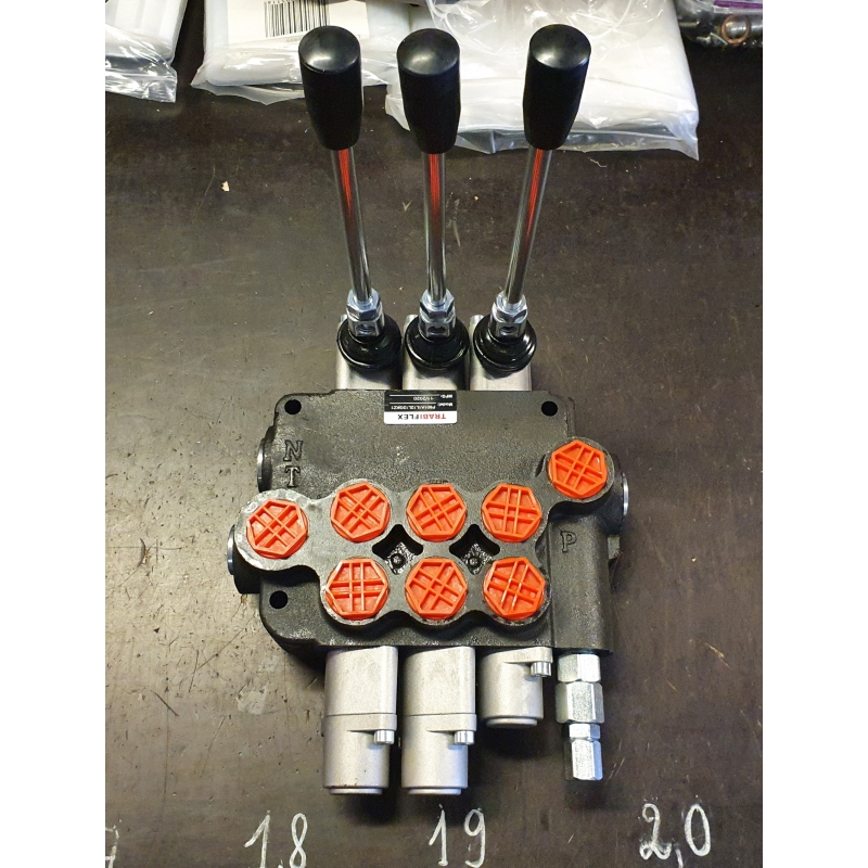 Valve 3 sect. P80 1/2 "inputs, 1 standard - 2 floating positions