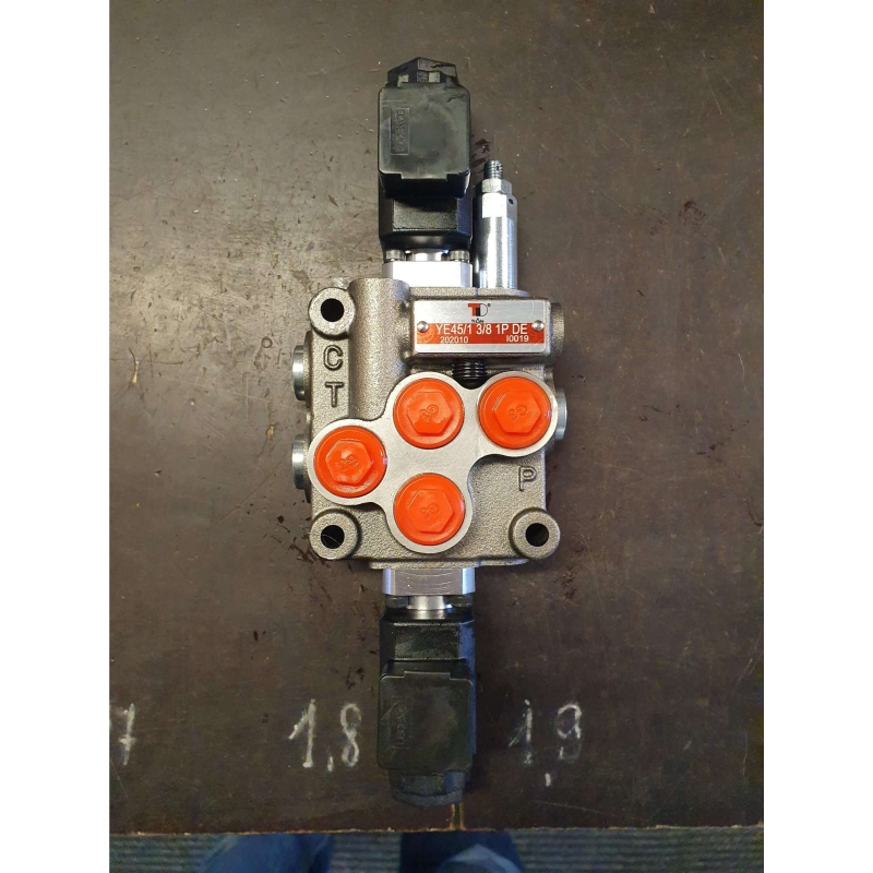 Электрический разделитель 3/8 "12VDC 45л / мин 1 секция